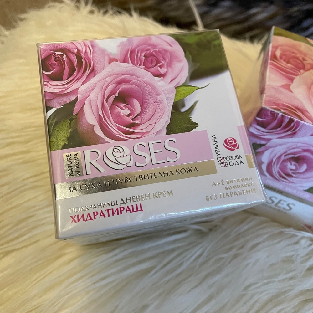 Rose face cream moisturizer